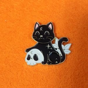Cat with Skull Pin - 💀🐈 Cute Halloween Brooch